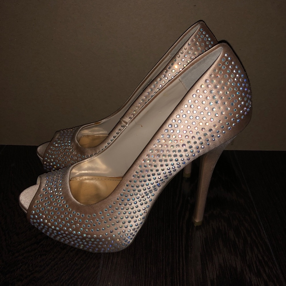 Jennifer Lopez Rhinestone Heel - Picture 2 of 5